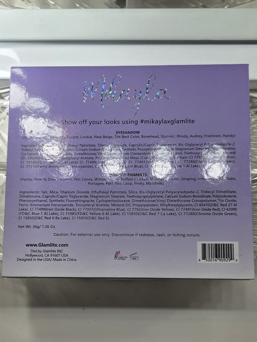 Glamlite x Mikayla Part 1 eyeshadow palette - Picture 2 of 5